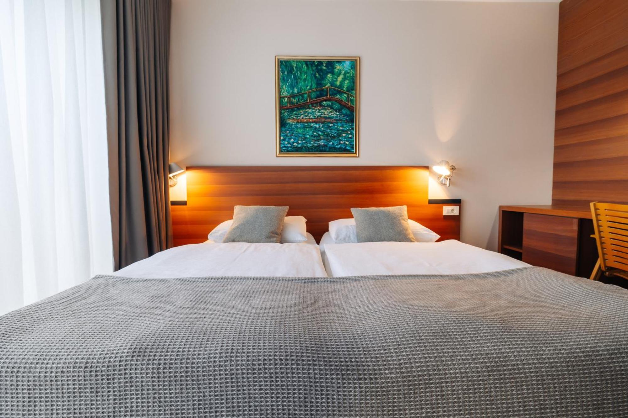 Hotel Rakar Trebnje Buitenkant foto